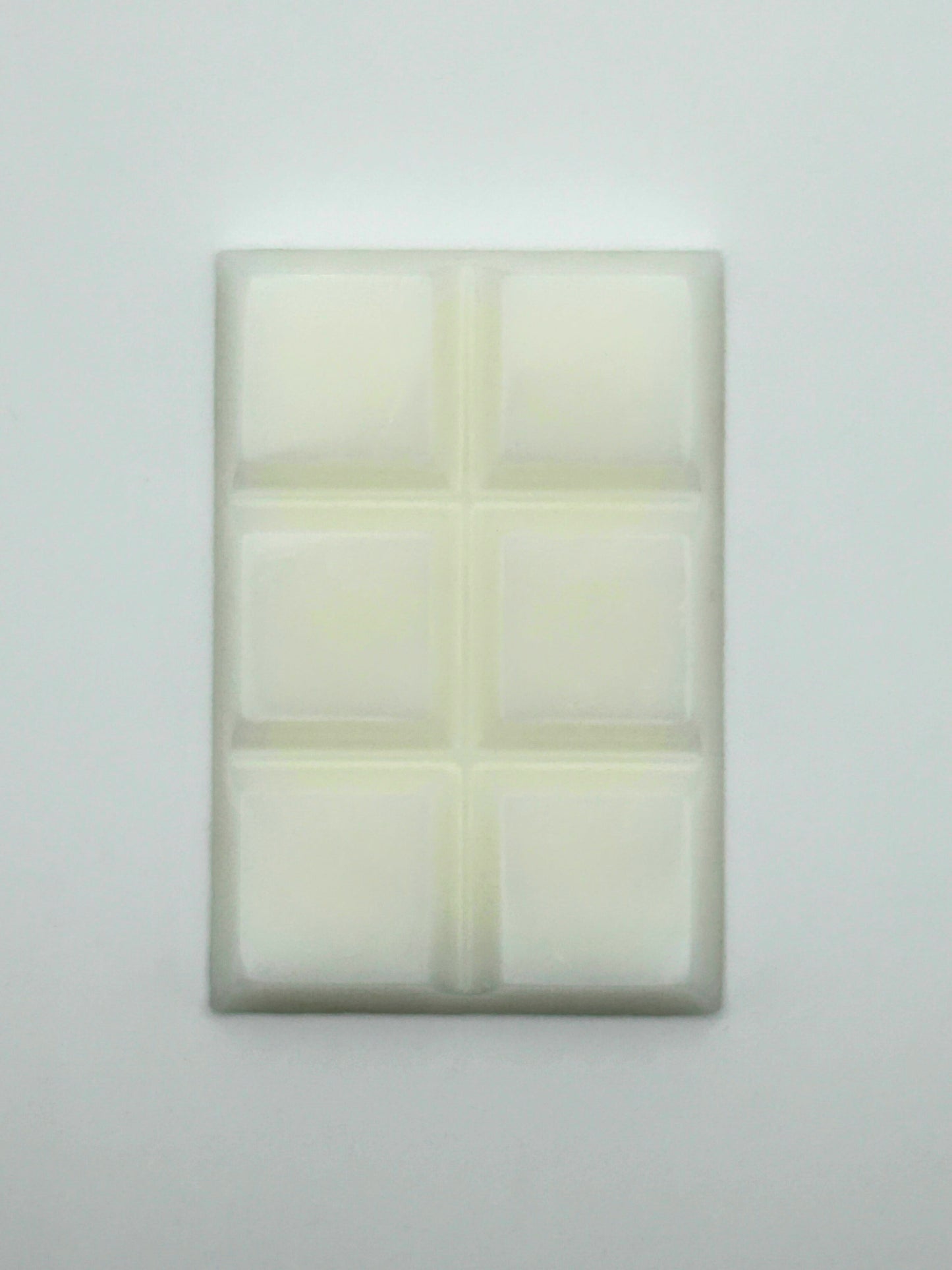 Detailed view of the six wax melt segments in the Passionfruit & Mango 30g bar, part of Hellomelts Summer Collection.