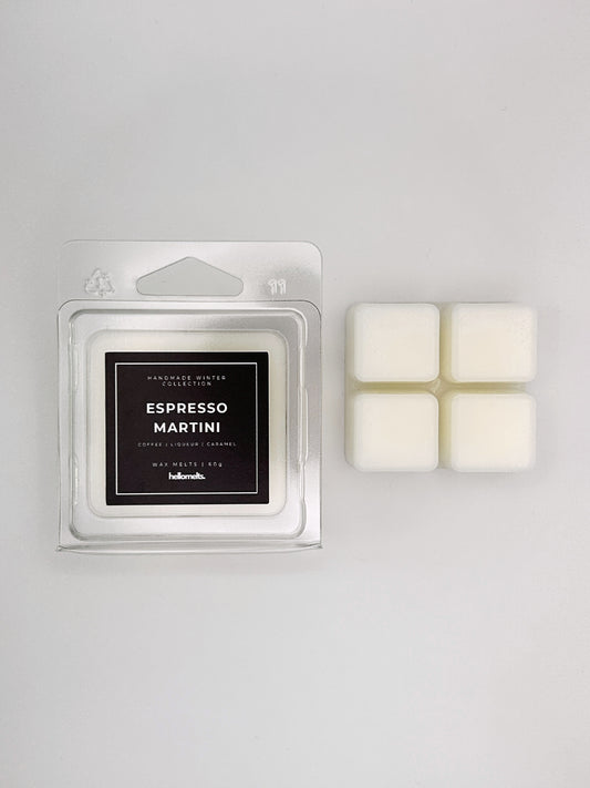 Espresso Martini 60g wax melt clamshell placed beside four wax cubes from the Hellomelts Winter Collection
