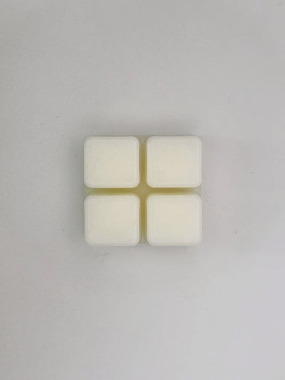 Espresso Martini 60g wax melt top-down view of the four wax cubes from the Hellomelts Winter Collection