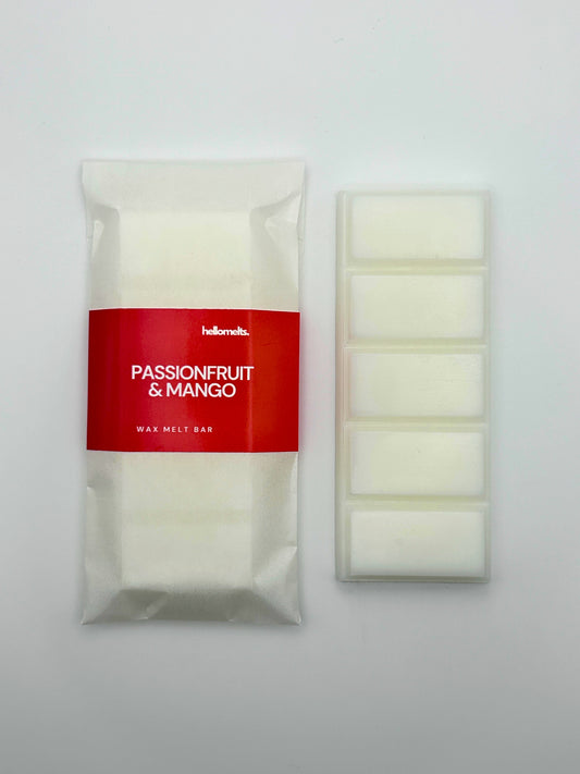 Passionfruit & Mango 50g wax melt bar by Hellomelts, shown unwrapped beside the five-bar segmented wax melt.