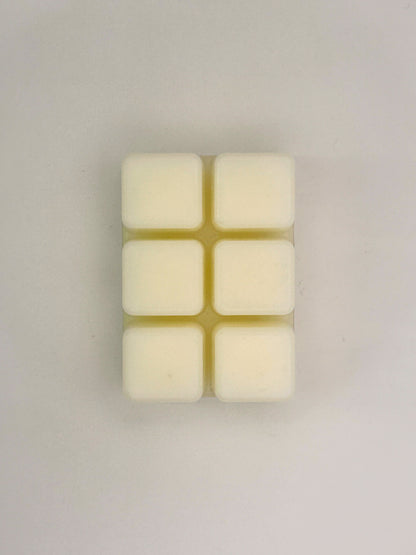 Flatlay of Pumpkin Pie 85g wax melt bar on a light background from the Hellomelts Autumn Collection