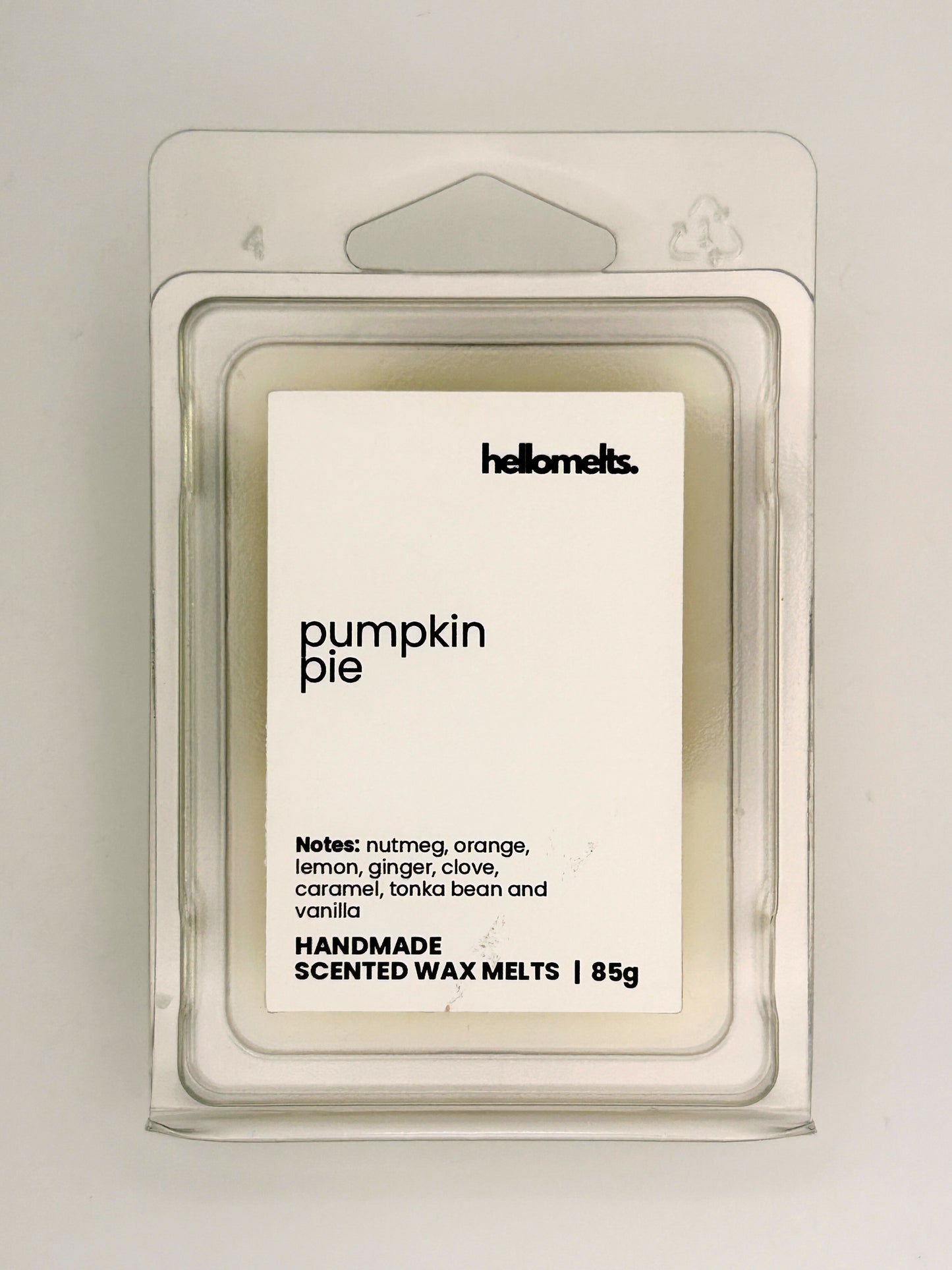 Close up of Pumpkin Pie 85g wax melt label on clear clamshell packaging from the Hellomelts Autumn Collection